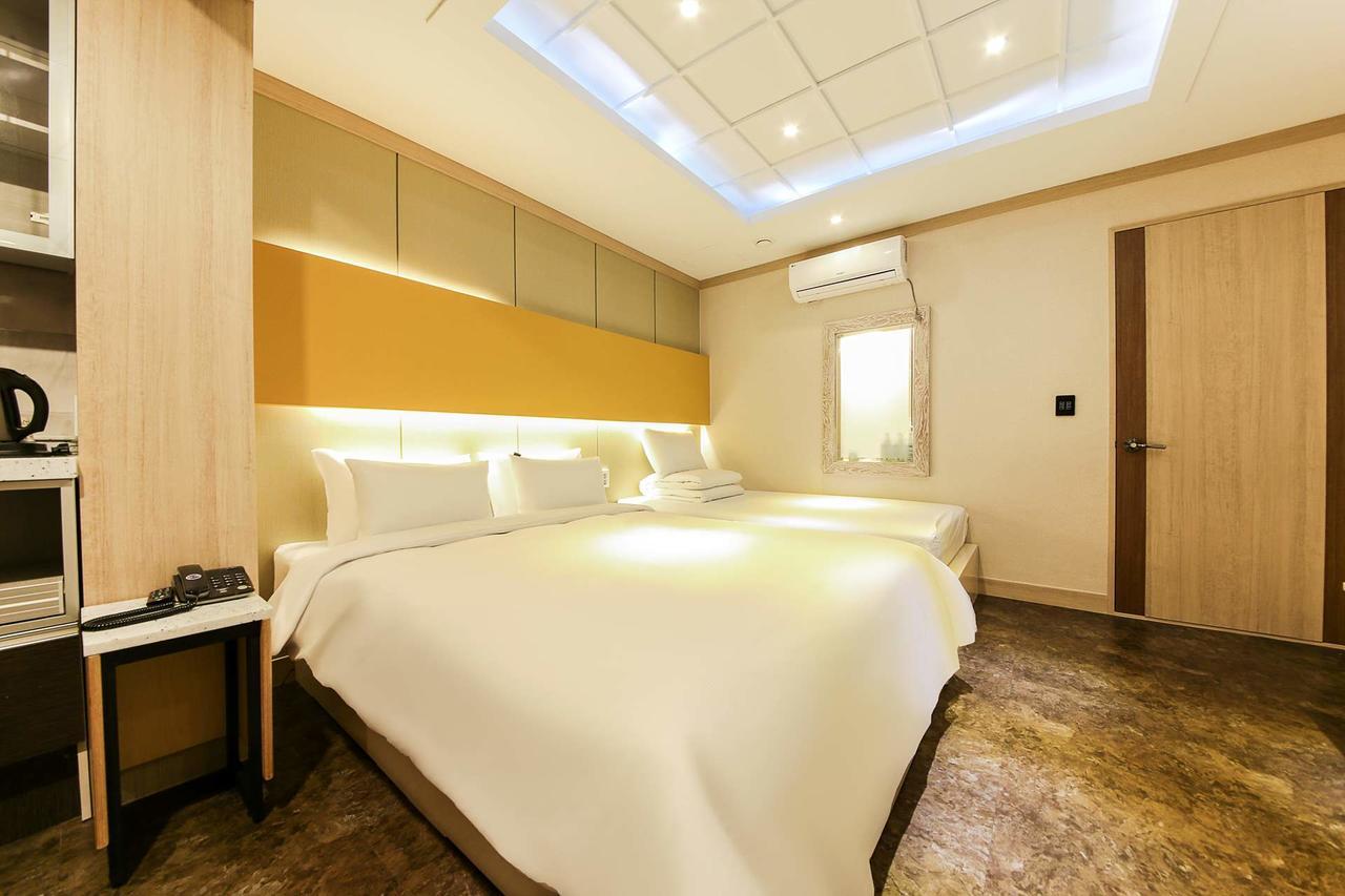 Hotel Topsville Gangneung Exterior photo